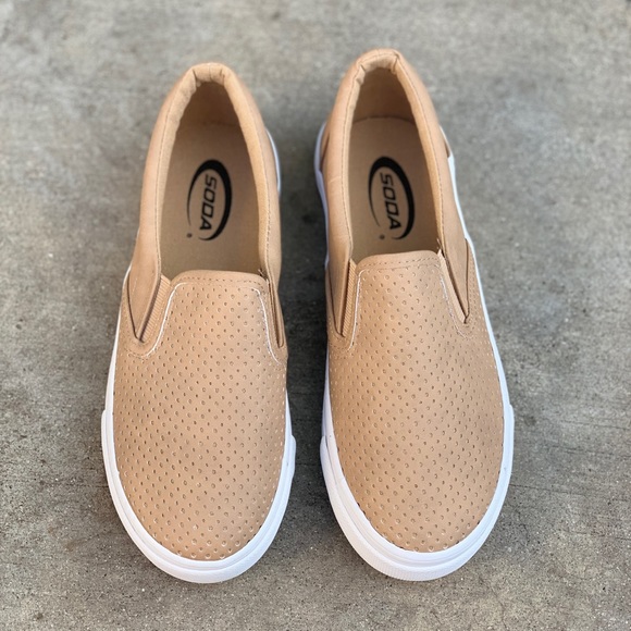 SODA Tracer Perforated Design Slip On Sneakers - Picture 3 of 4